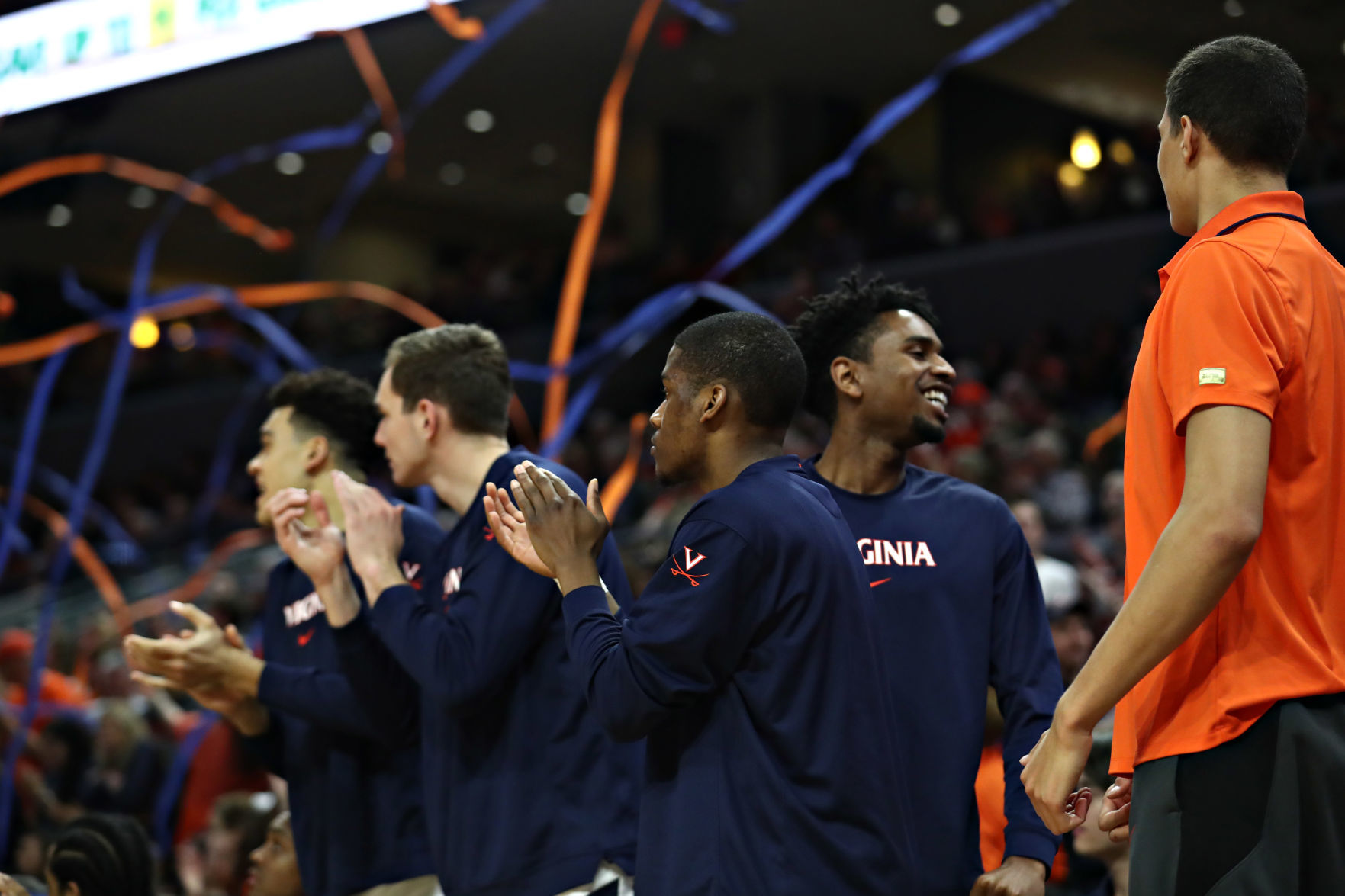20200111_cdp_sports_uvahoops58.JPG
